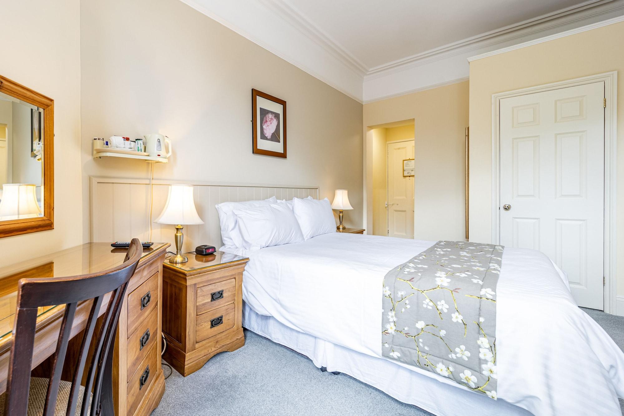 Best Western Walton Park Hotel Кливдън Екстериор снимка