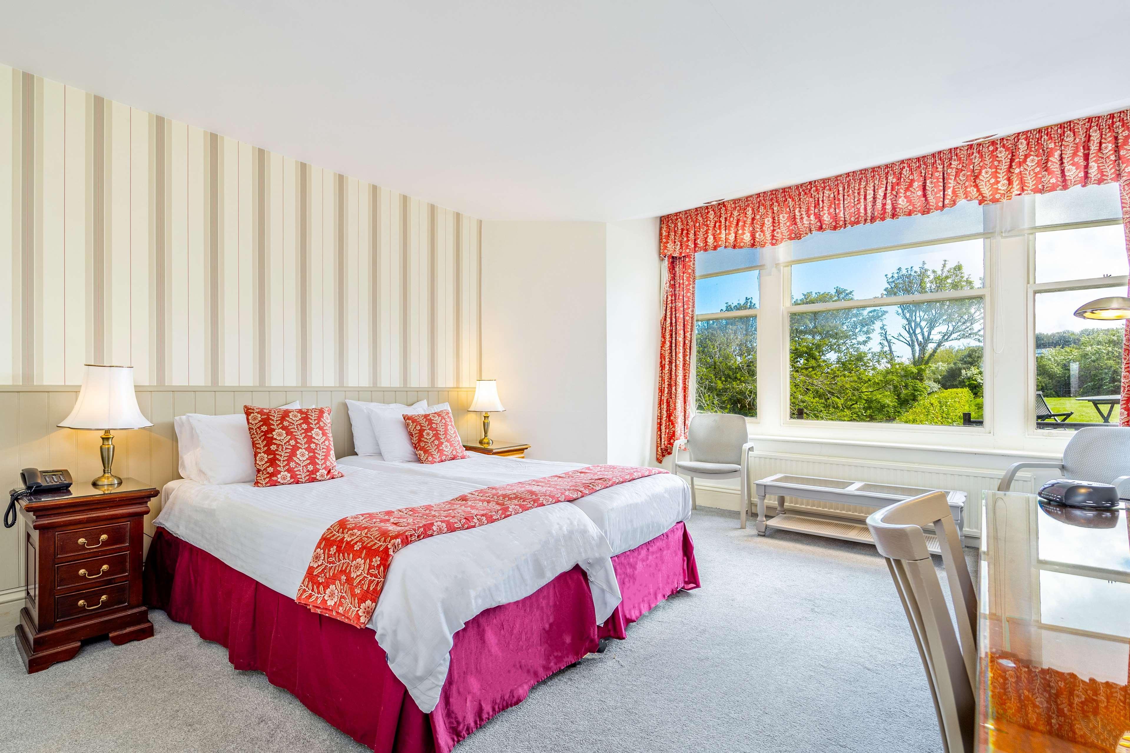 Best Western Walton Park Hotel Кливдън Екстериор снимка
