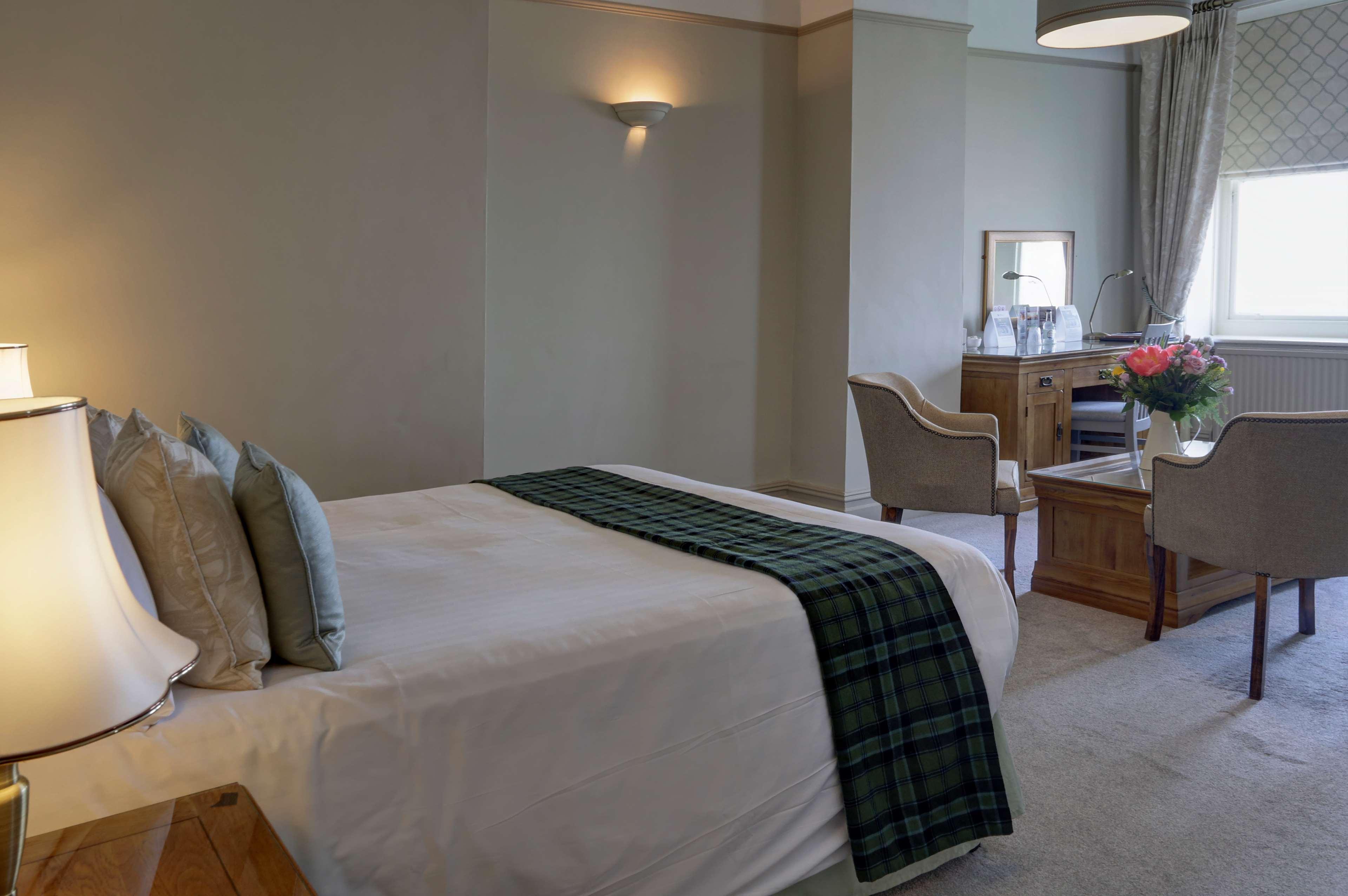 Best Western Walton Park Hotel Кливдън Екстериор снимка